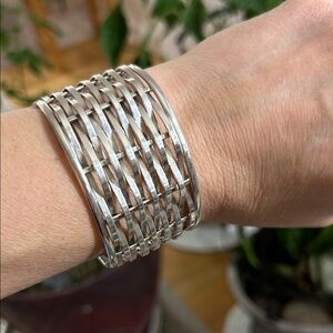 Quiet luxury Sterling silver 925 bangle bracelet vintage
